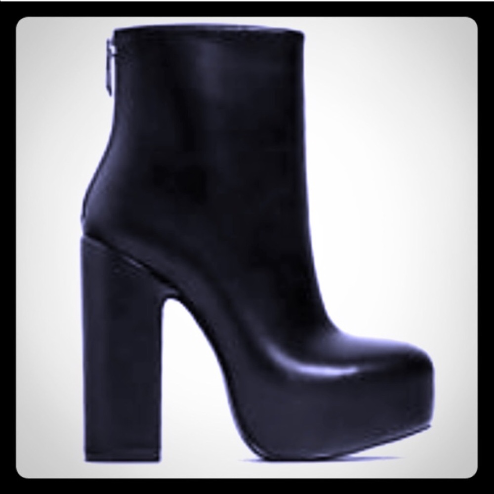 Zara special edition boots